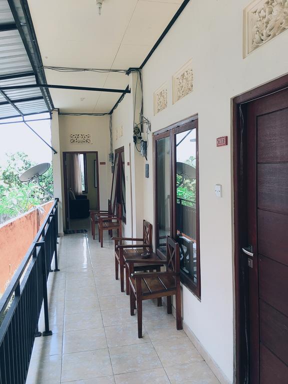 Dstay Kost Bali Jimbaran Exteriör bild