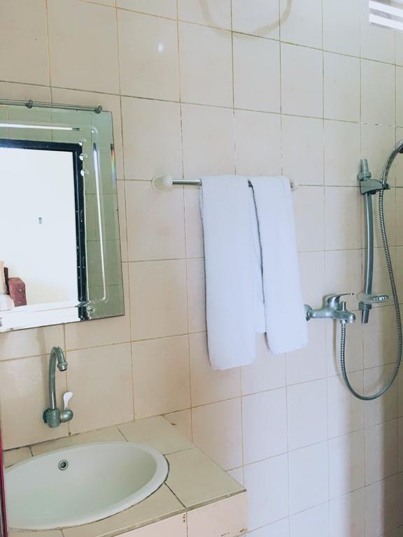 Dstay Kost Bali Jimbaran Exteriör bild